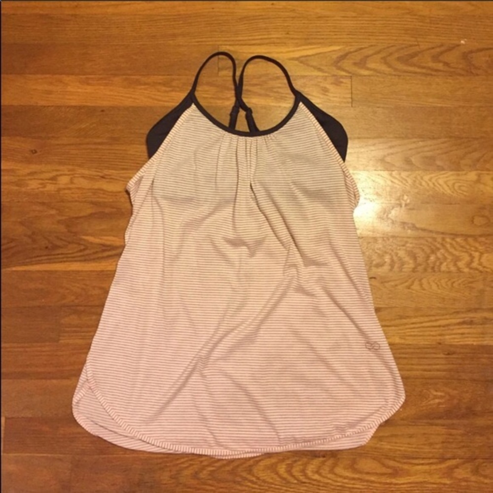 Calia by Carrie Underwood tank with built in bra
